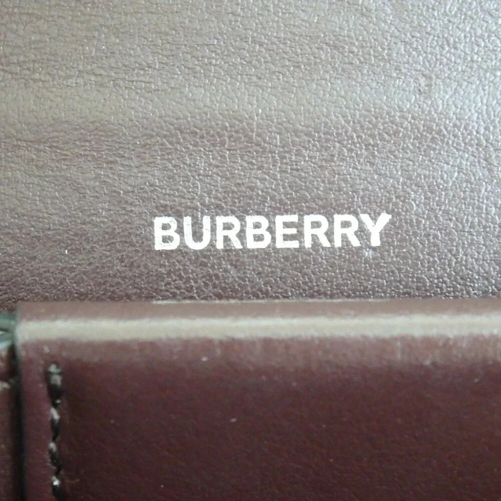 Authentic BURBERRY ITALBSRL239CAL Chain Wallet Card coin purse PVC/leather[Used] - Picture 15 of 15